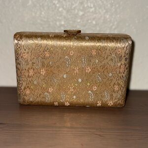 Volupté Elegant Gold Vintage Clutch Bag
